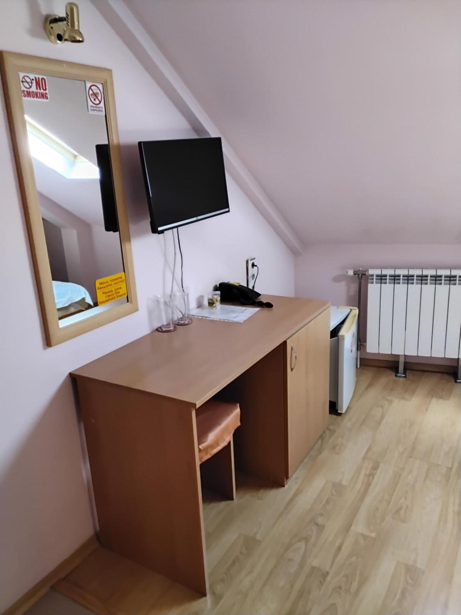 Hotel Mehdjarel Szumen Zewnętrze zdjęcie