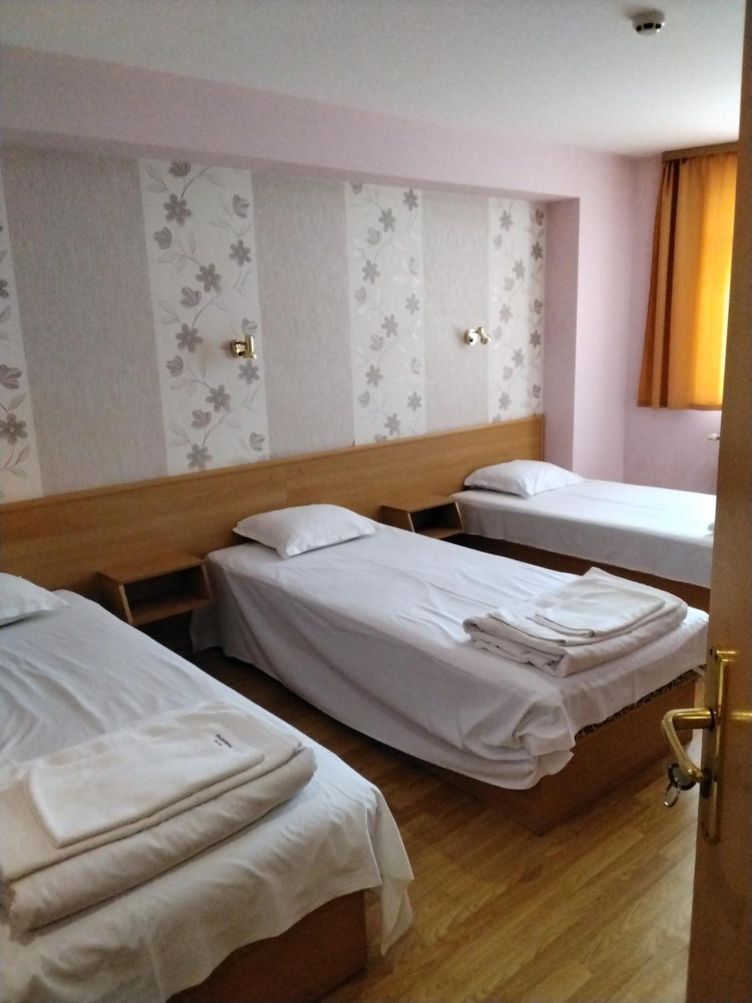 Hotel Mehdjarel Szumen Zewnętrze zdjęcie