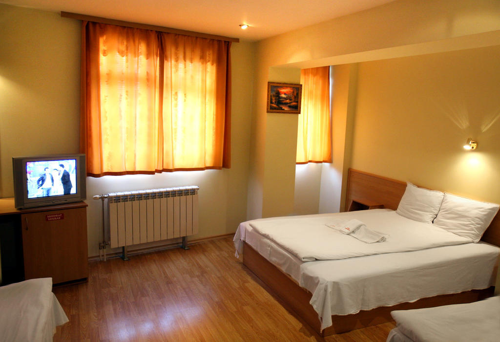 Hotel Mehdjarel Szumen Pokój zdjęcie